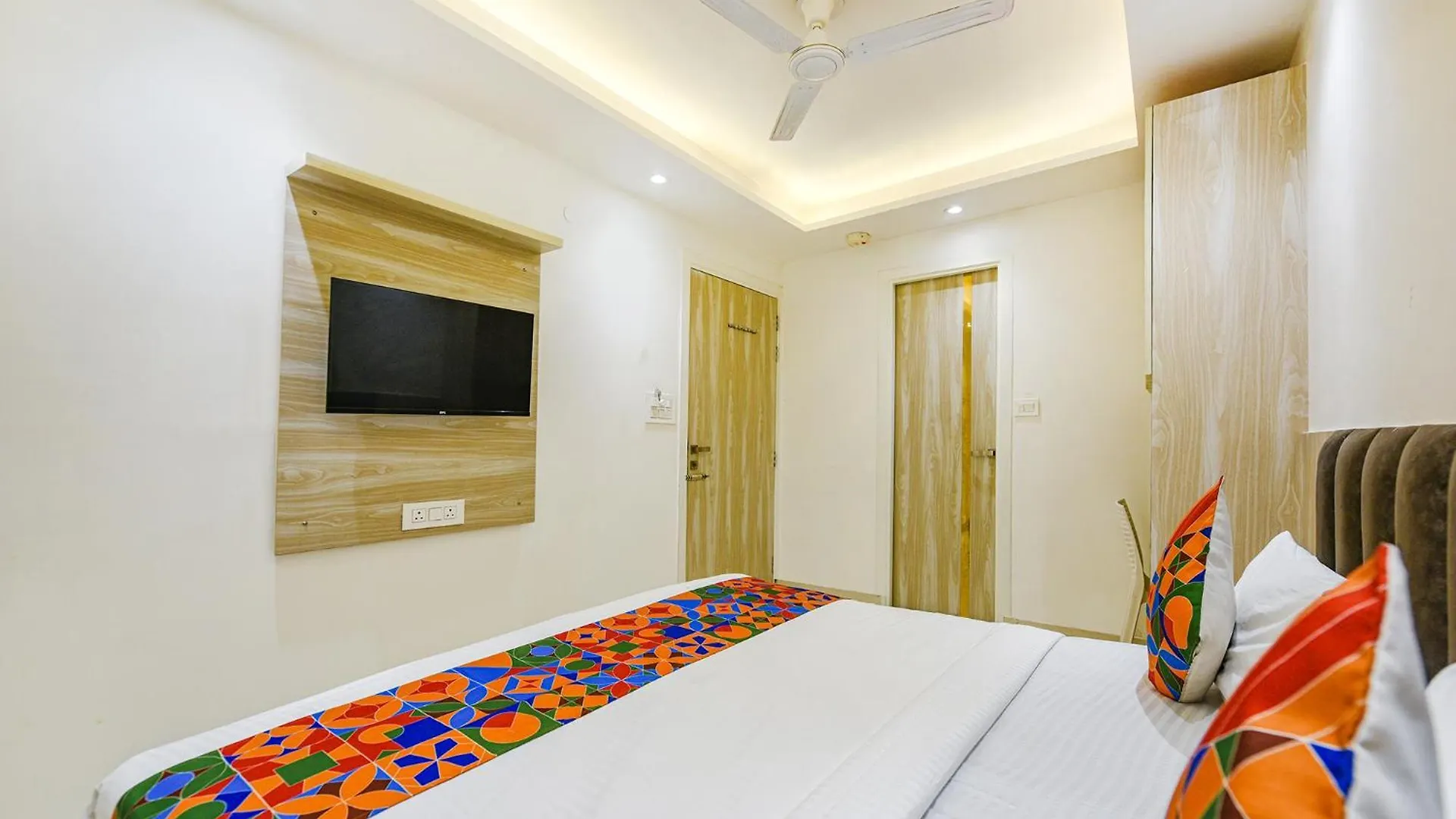 Fabhotel Luxury Inn Near Adarsh Nagar Metro Delhi  3*, Delhi (National Capital Territory of India) India